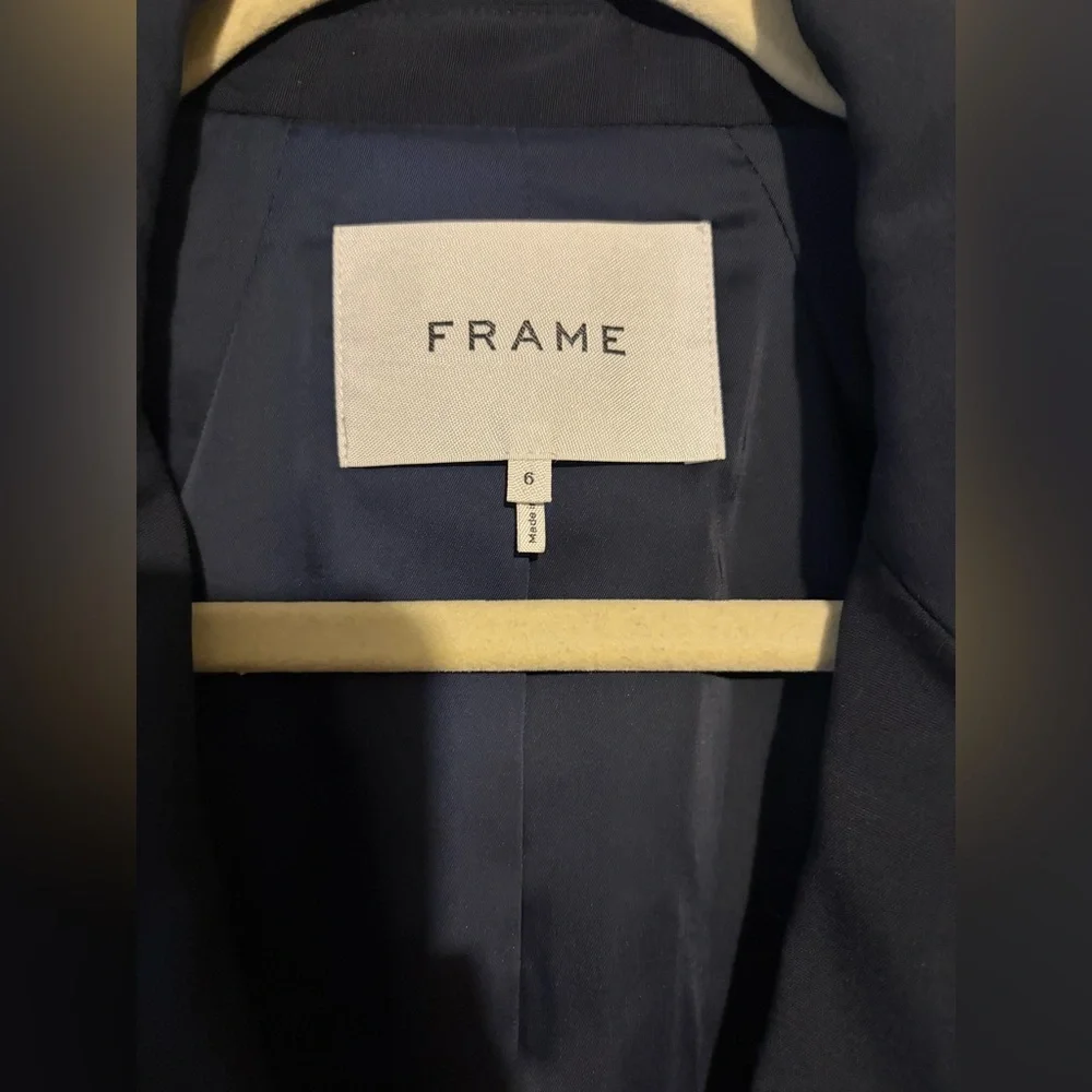 FRAME Piped Cropped Blazer - Picture 7 of 8